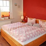 Ferienbungalow Mit Terrasse Und Seeblick In By Interhome Appartamento Sellin (Rugen)